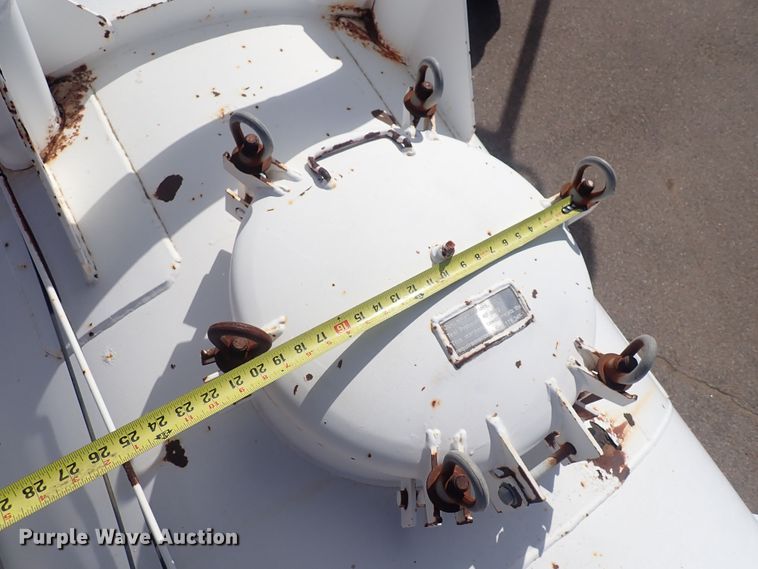 image for item DQ2938 2004 Cusco  tank trailer