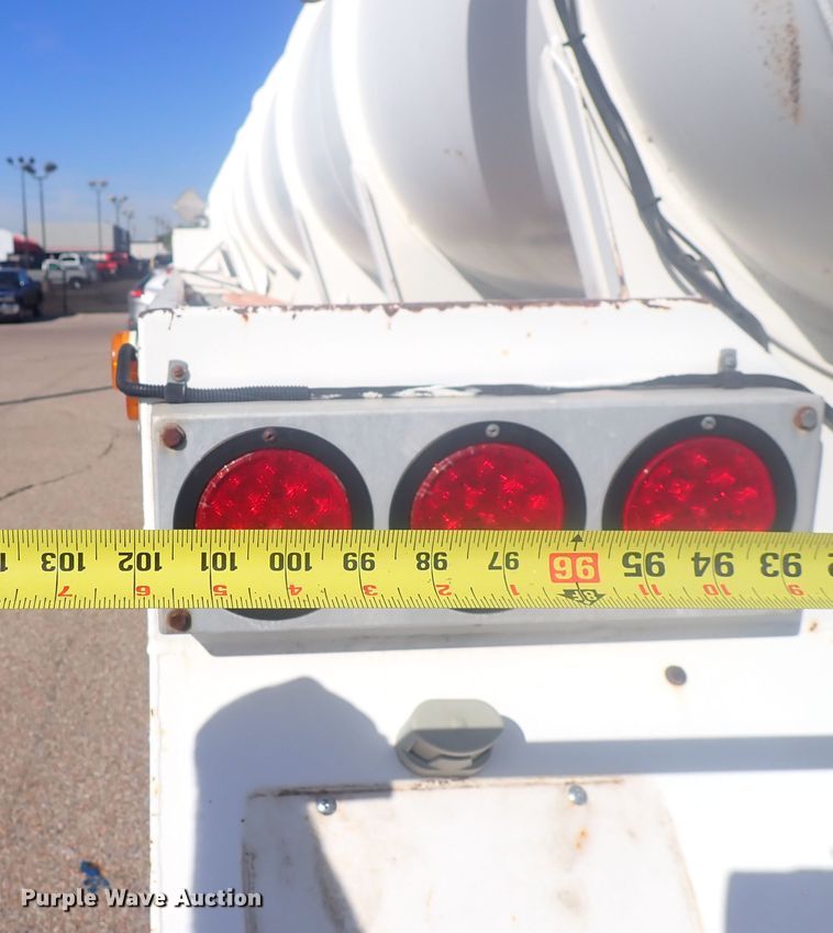 image for item DQ2938 2004 Cusco  tank trailer