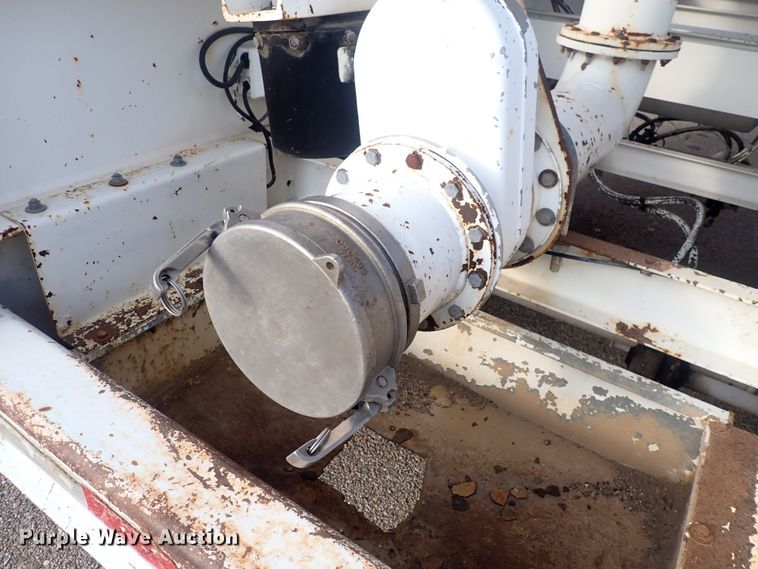 image for item DQ2938 2004 Cusco  tank trailer