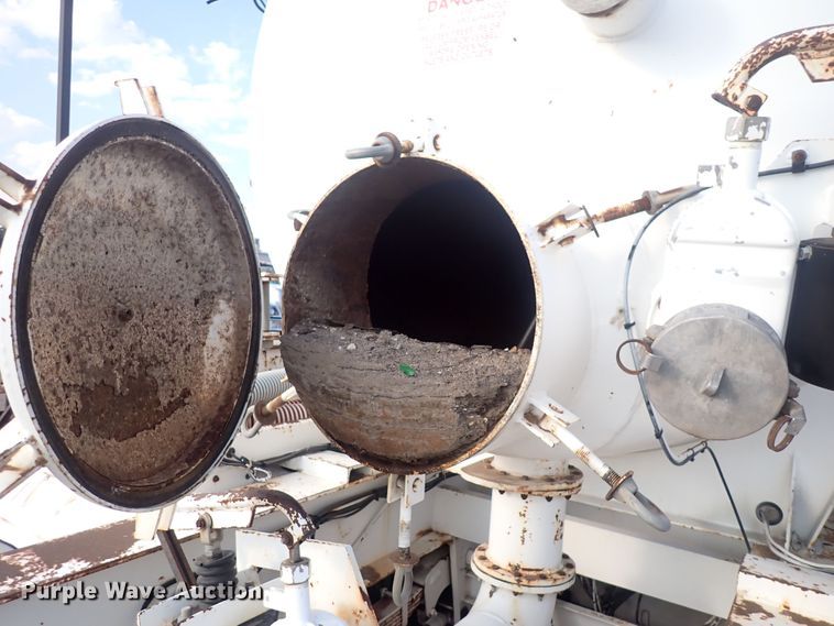 image for item DQ2938 2004 Cusco  tank trailer