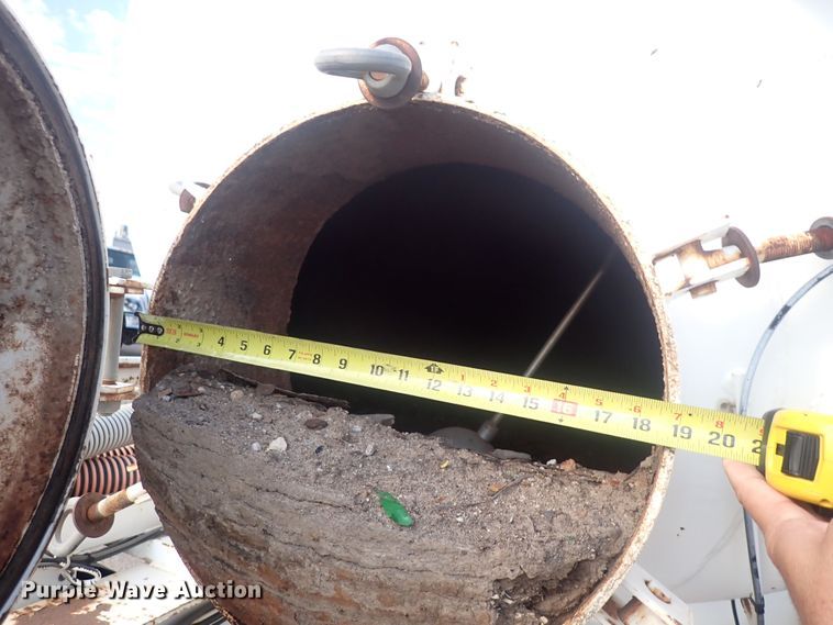 image for item DQ2938 2004 Cusco  tank trailer