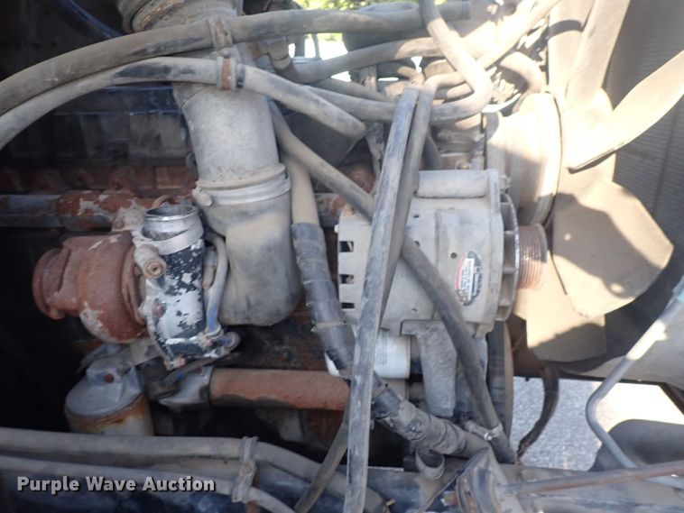 image for item DQ2971 2000 International 5000  vacuum truck