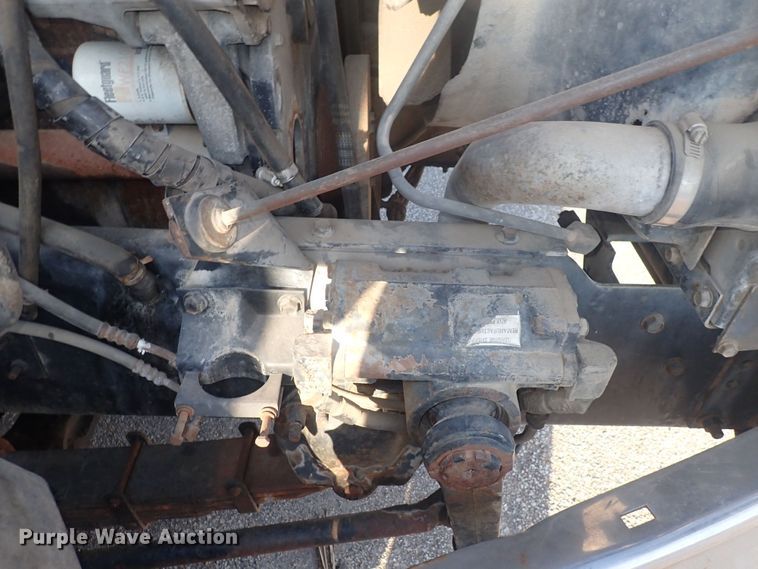 image for item DQ2971 2000 International 5000  vacuum truck