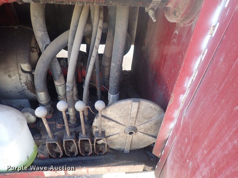 image for item DQ2971 2000 International 5000  vacuum truck