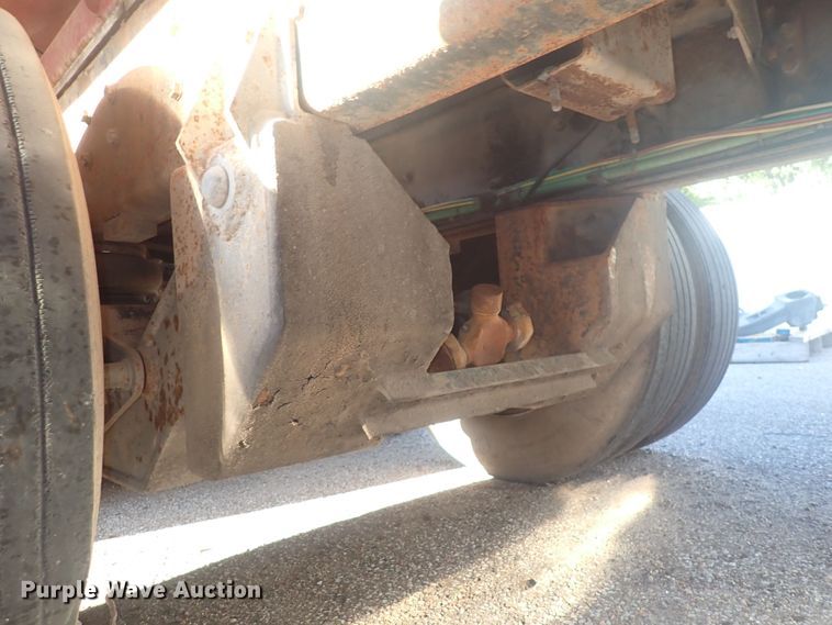 image for item DQ2971 2000 International 5000  vacuum truck