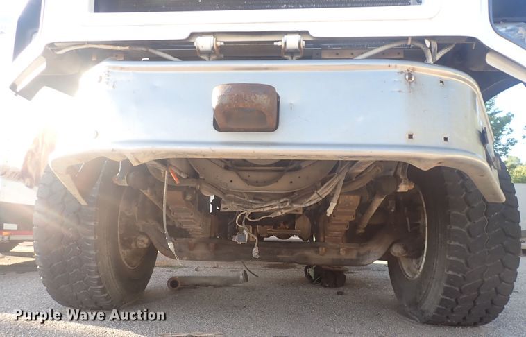 image for item DQ2971 2000 International 5000  vacuum truck