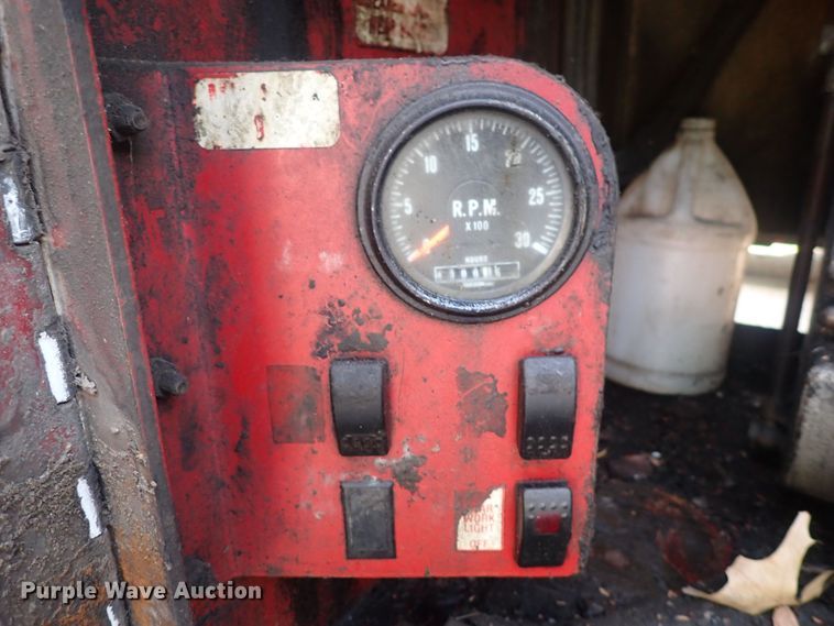 image for item DQ2971 2000 International 5000  vacuum truck