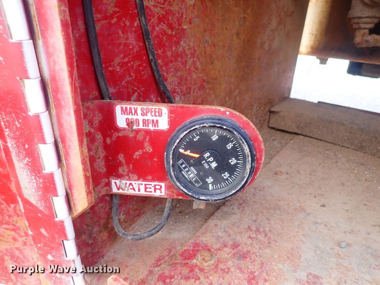 image for item DQ2971 2000 International 5000  vacuum truck