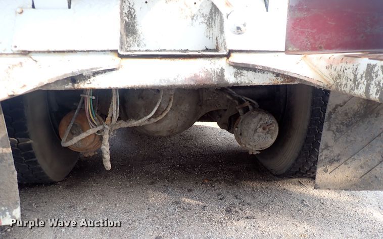 image for item DQ2971 2000 International 5000  vacuum truck