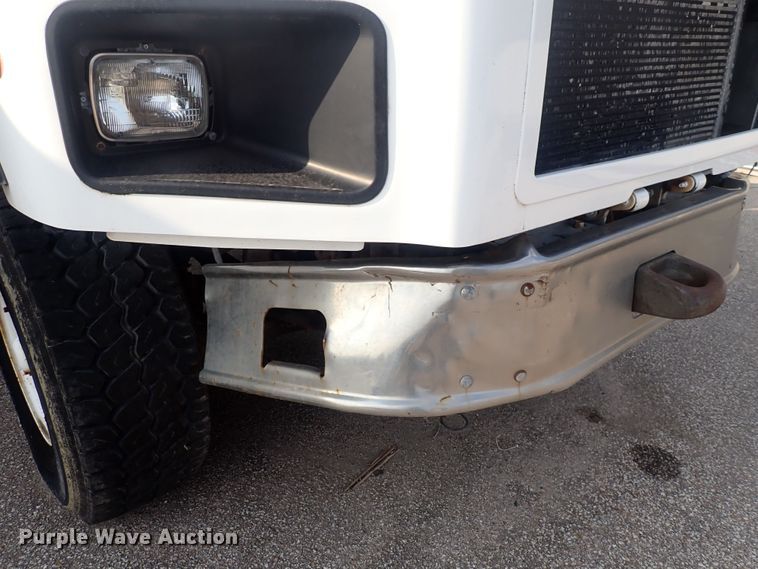 image for item DQ2971 2000 International 5000  vacuum truck