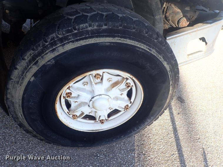 image for item DQ2971 2000 International 5000  vacuum truck