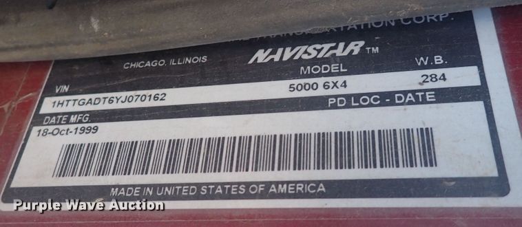 image for item DQ2971 2000 International 5000  vacuum truck