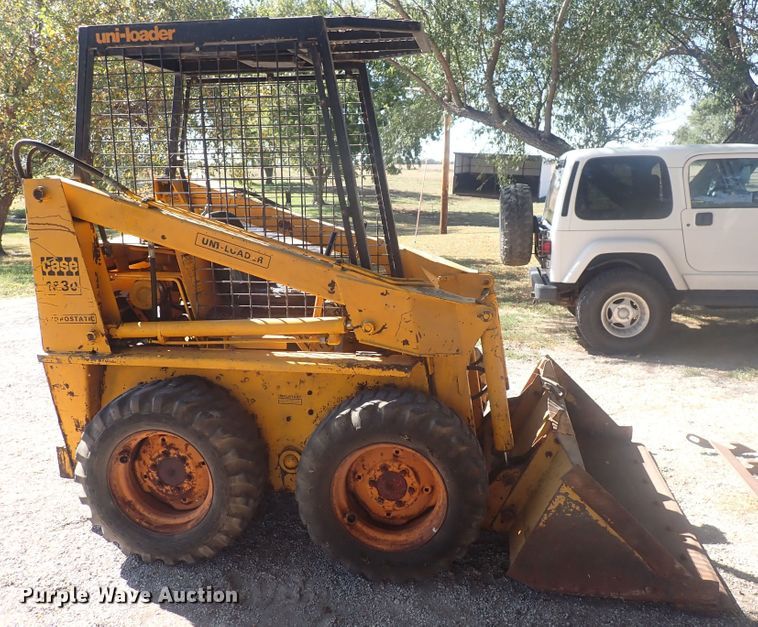 image for item DQ3012 1974 Case 1830  skid steer loader