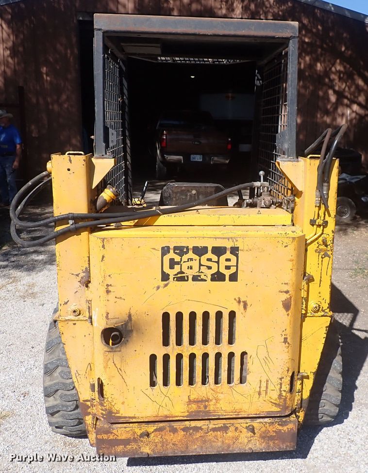 image for item DQ3012 1974 Case 1830  skid steer loader