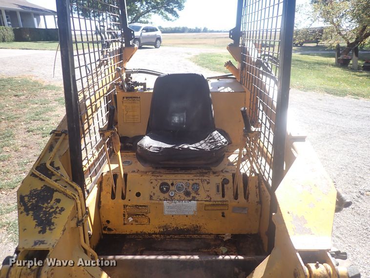 image for item DQ3012 1974 Case 1830  skid steer loader