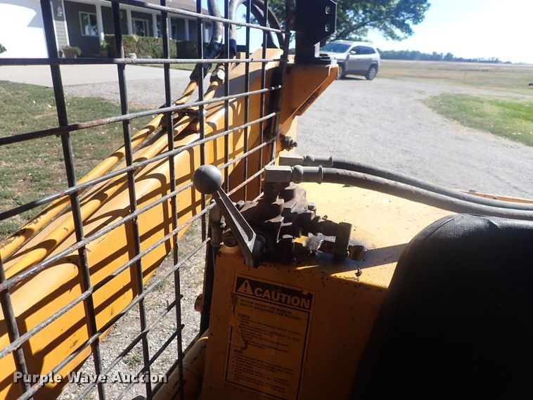 image for item DQ3012 1974 Case 1830  skid steer loader