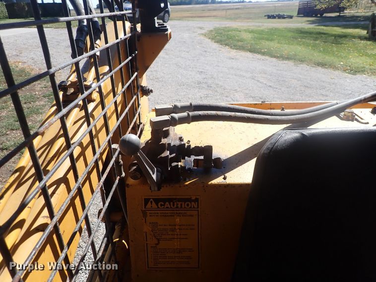 image for item DQ3012 1974 Case 1830  skid steer loader