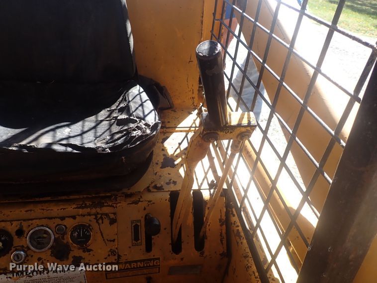 image for item DQ3012 1974 Case 1830  skid steer loader