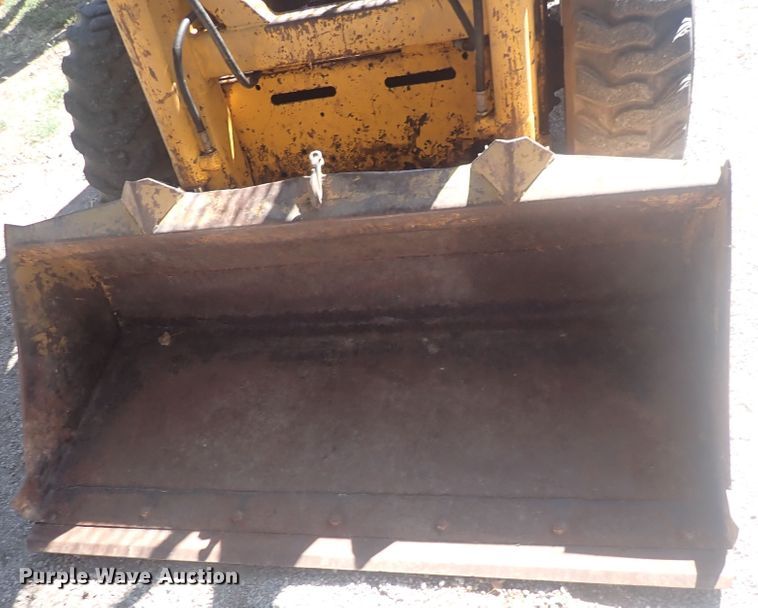 image for item DQ3012 1974 Case 1830  skid steer loader