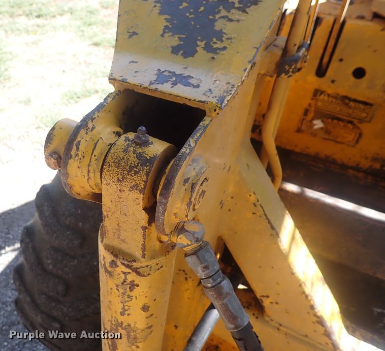 image for item DQ3012 1974 Case 1830  skid steer loader