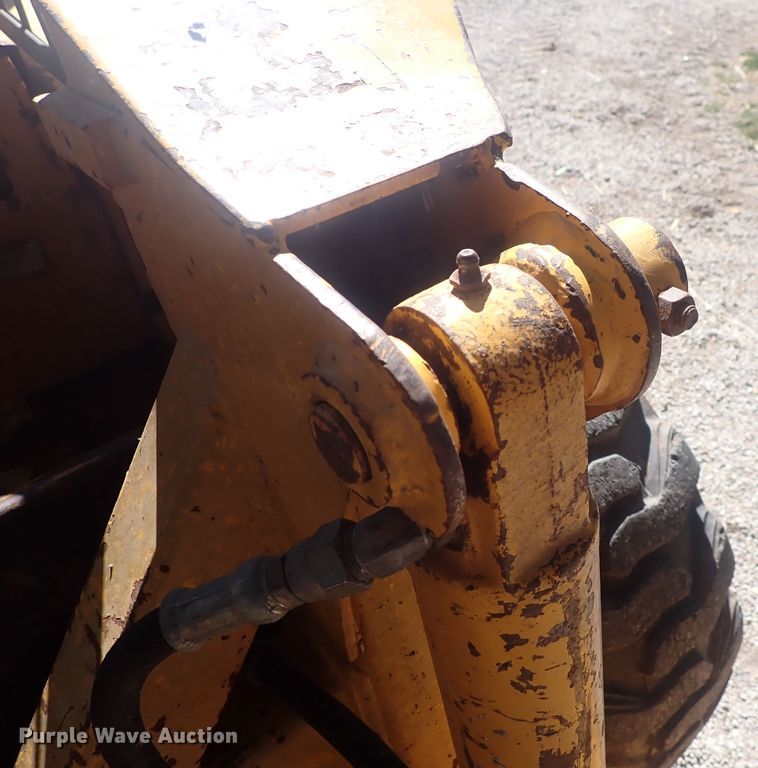 image for item DQ3012 1974 Case 1830  skid steer loader
