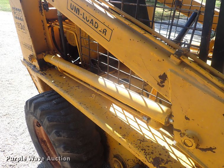 image for item DQ3012 1974 Case 1830  skid steer loader