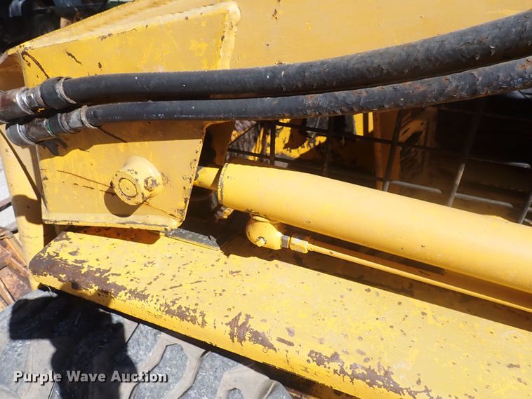 image for item DQ3012 1974 Case 1830  skid steer loader