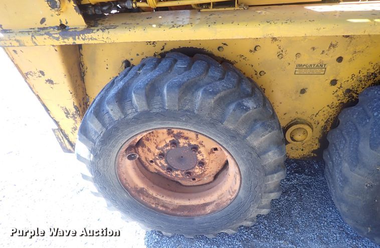 image for item DQ3012 1974 Case 1830  skid steer loader