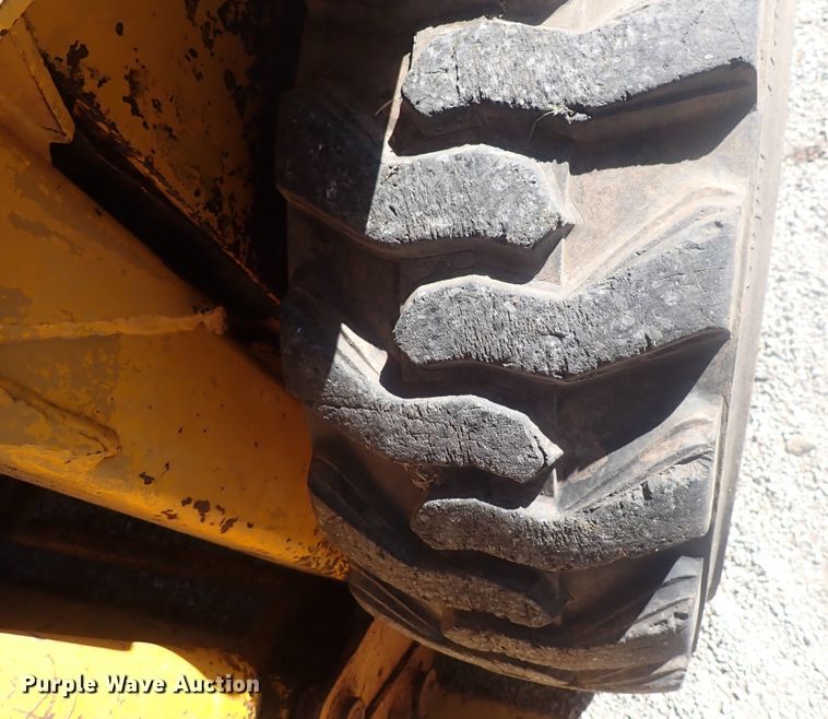 image for item DQ3012 1974 Case 1830  skid steer loader