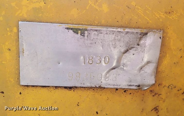 image for item DQ3012 1974 Case 1830  skid steer loader