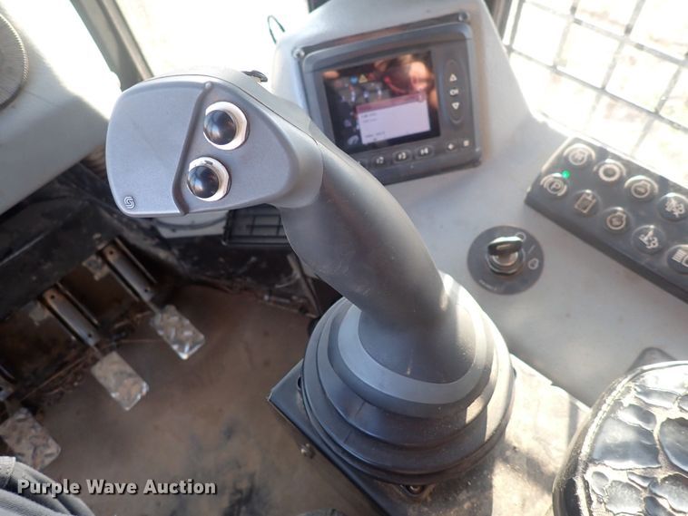 image for item DQ3022 2013 Caterpillar 563C  feller buncher