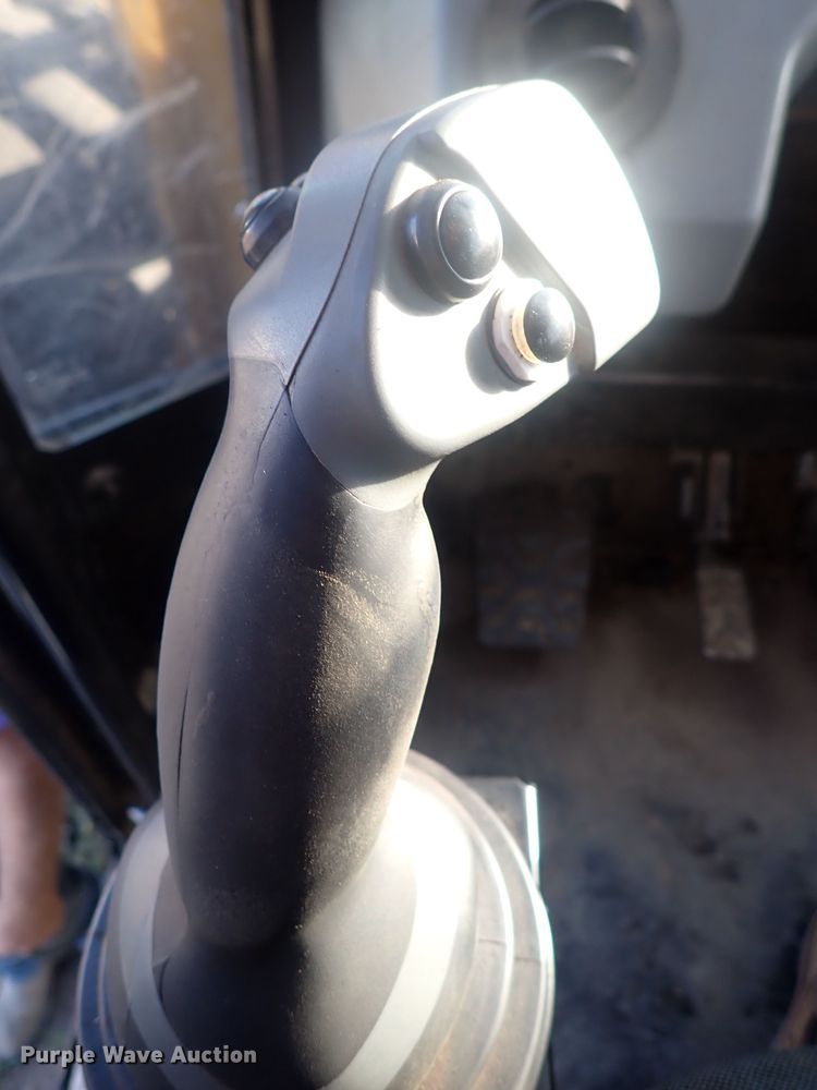 image for item DQ3022 2013 Caterpillar 563C  feller buncher