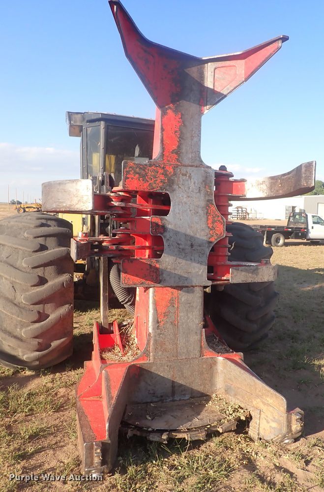 image for item DQ3022 2013 Caterpillar 563C  feller buncher