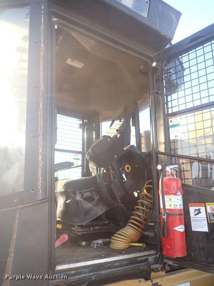 image for item DQ3023 Caterpillar 563  feller buncher