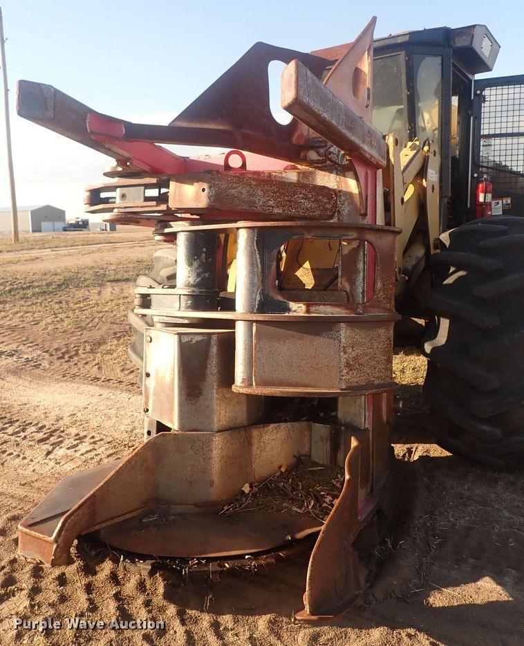 image for item DQ3023 Caterpillar 563  feller buncher