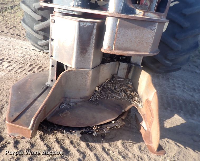 image for item DQ3023 Caterpillar 563  feller buncher