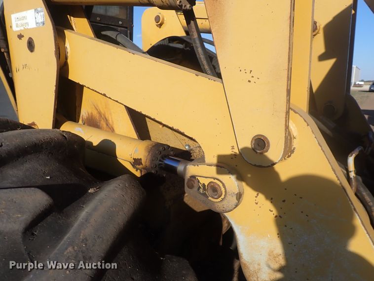 image for item DQ3023 Caterpillar 563  feller buncher