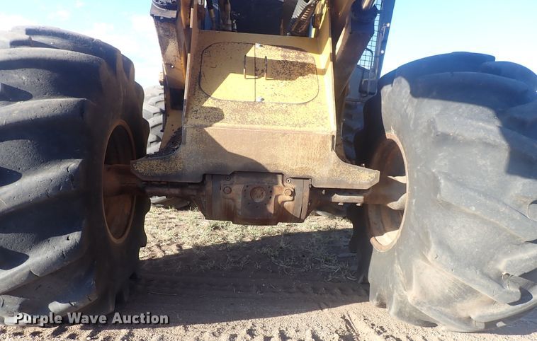 image for item DQ3023 Caterpillar 563  feller buncher