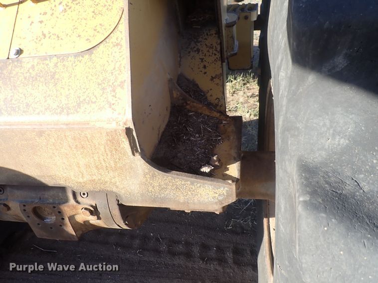 image for item DQ3023 Caterpillar 563  feller buncher