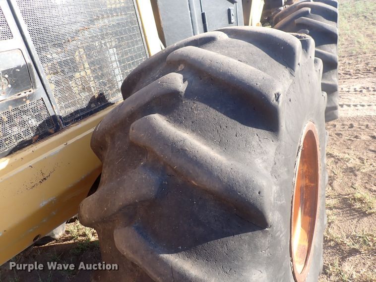 image for item DQ3023 Caterpillar 563  feller buncher