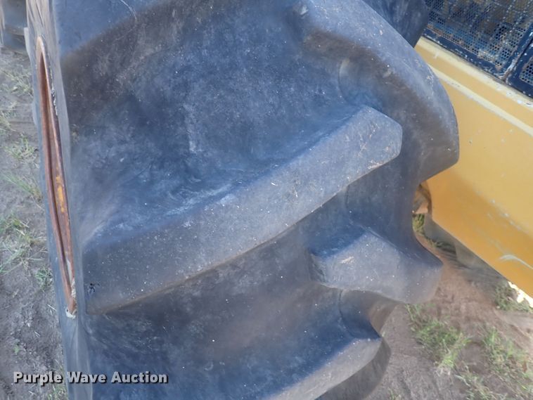 image for item DQ3023 Caterpillar 563  feller buncher