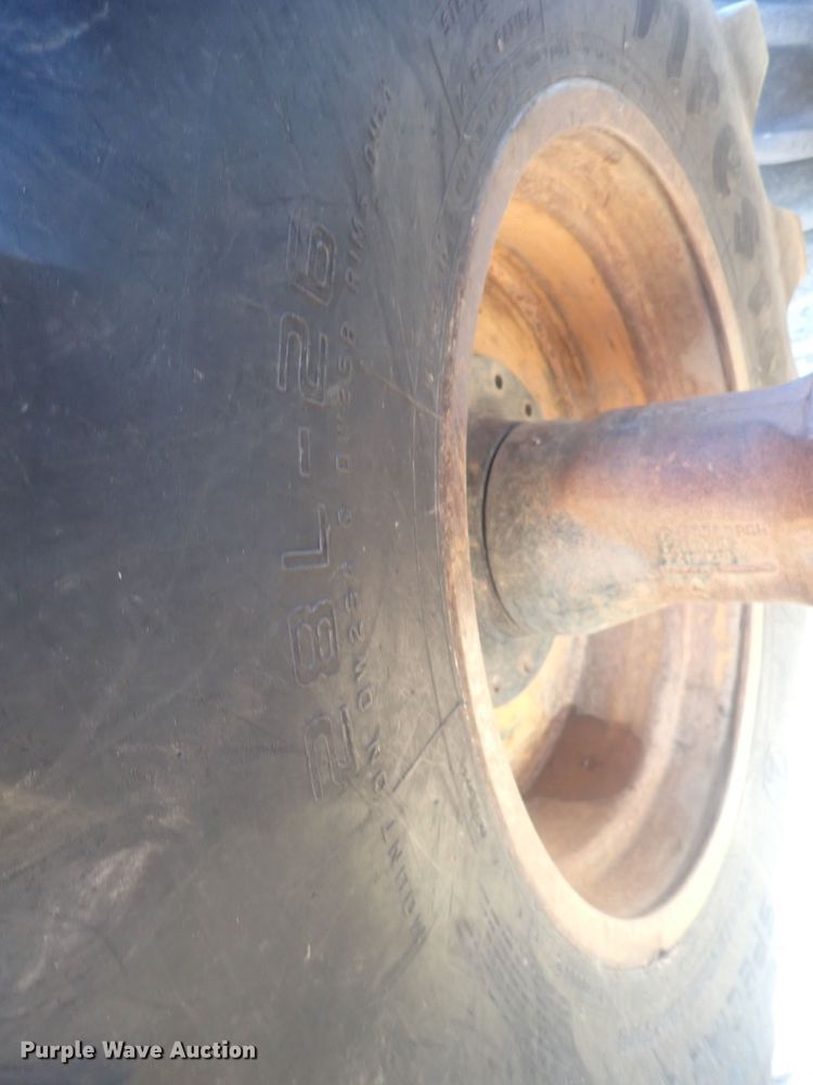 image for item DQ3023 Caterpillar 563  feller buncher