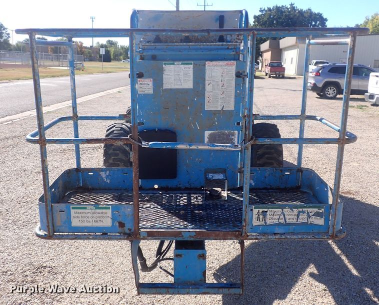 image for item DQ3025 Genie Z45/25  boom lift