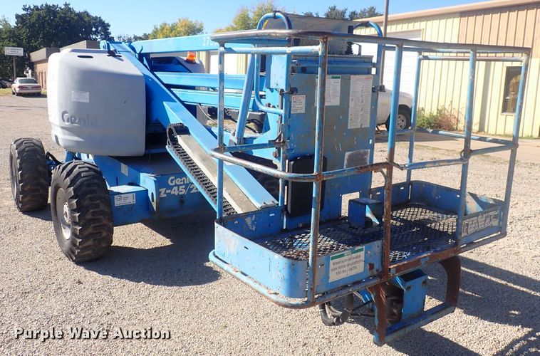 image for item DQ3025 Genie Z45/25  boom lift