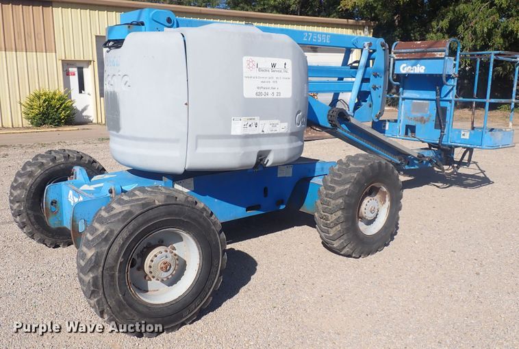 image for item DQ3025 Genie Z45/25  boom lift