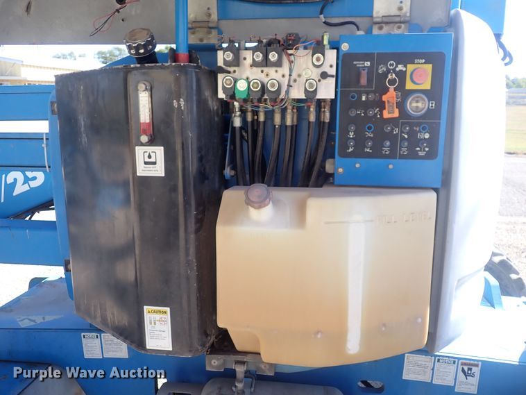 image for item DQ3025 Genie Z45/25  boom lift