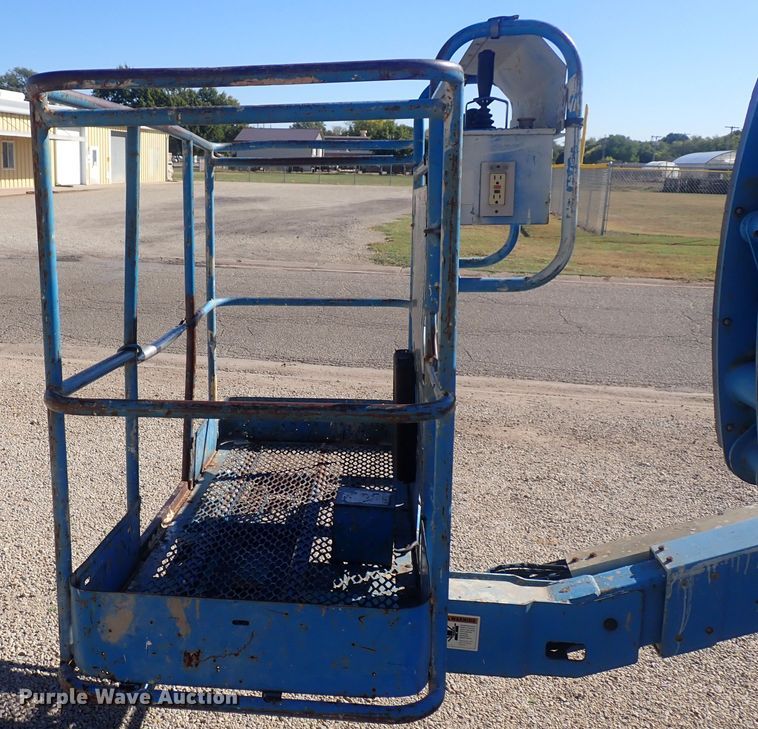 image for item DQ3025 Genie Z45/25  boom lift