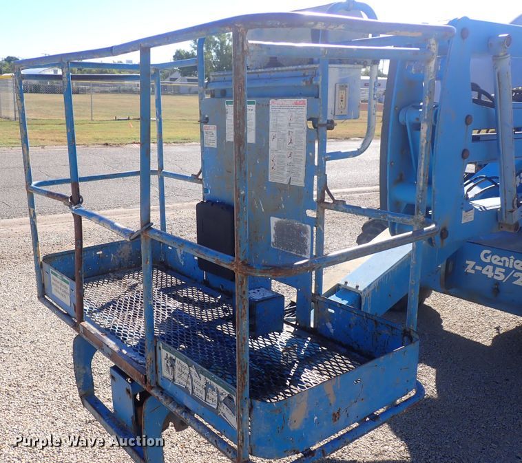 image for item DQ3025 Genie Z45/25  boom lift