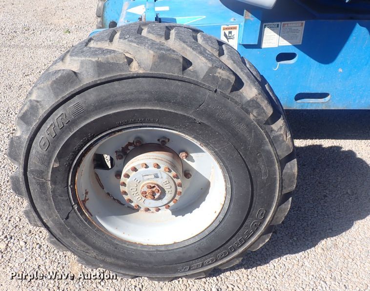 image for item DQ3025 Genie Z45/25  boom lift