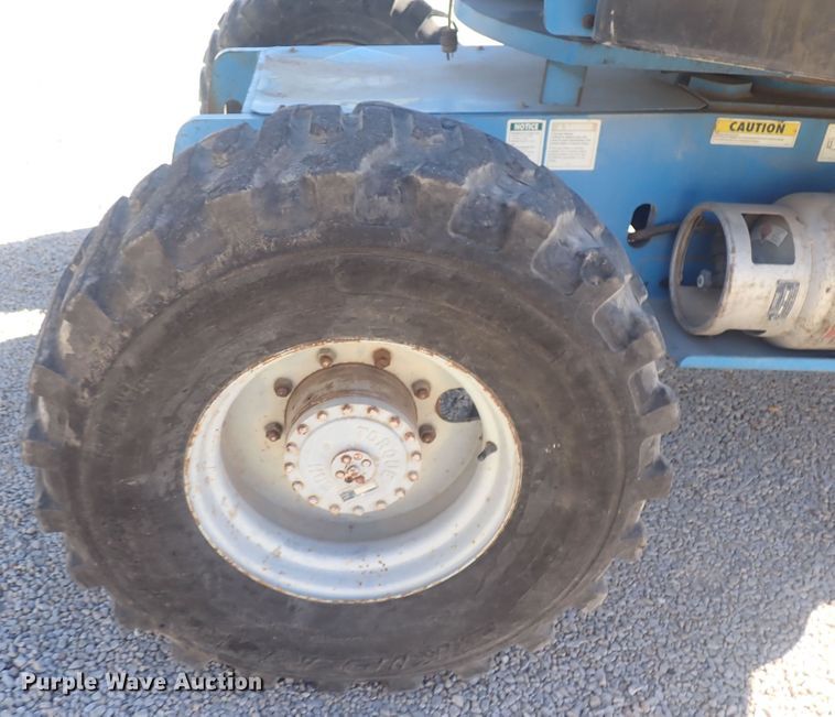 image for item DQ3025 Genie Z45/25  boom lift